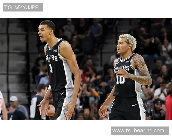 12月23日火箭对阵马刺精彩比赛录像回放全程回顾与分析