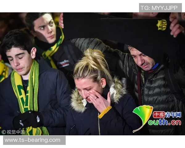 法国足球明星卷入偷窃丑闻引发舆论热议和球迷失望